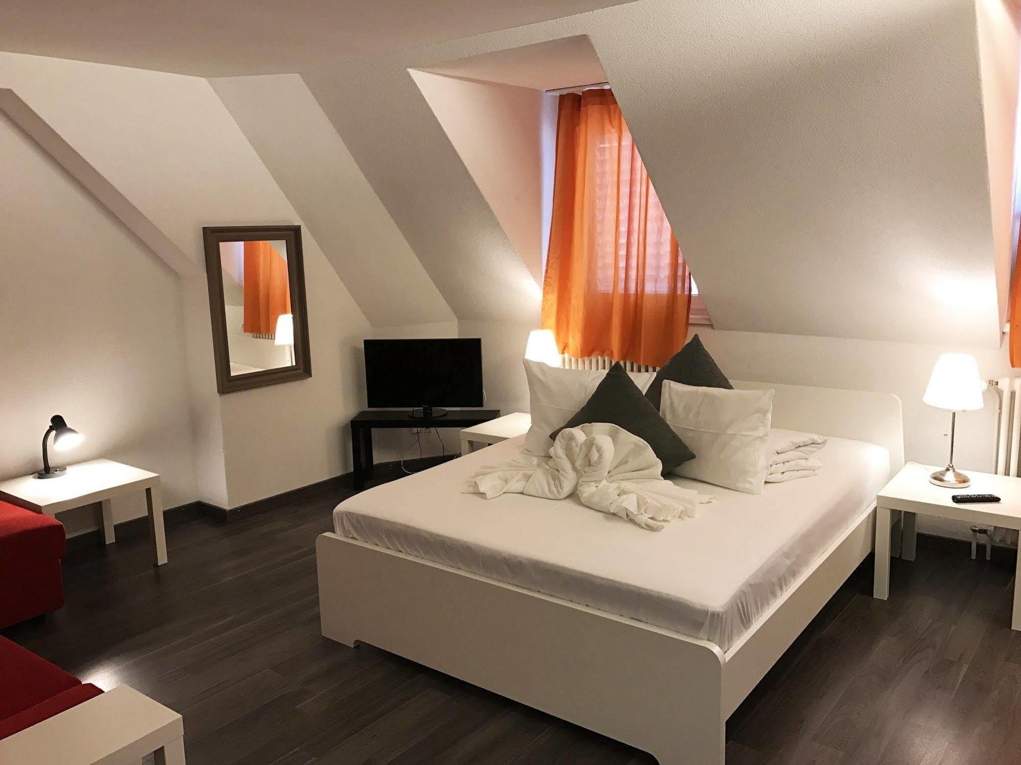 Inside Five Aparthotel Zurich Exterior photo